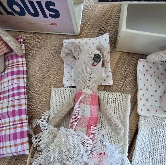 Maileg Mice - Mouse Plush Set with Beds - Picture 4 of 6